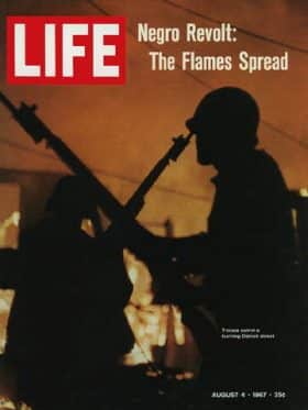 LIFE Magazine - March 17 1967 | Charlie Brown Snoopy